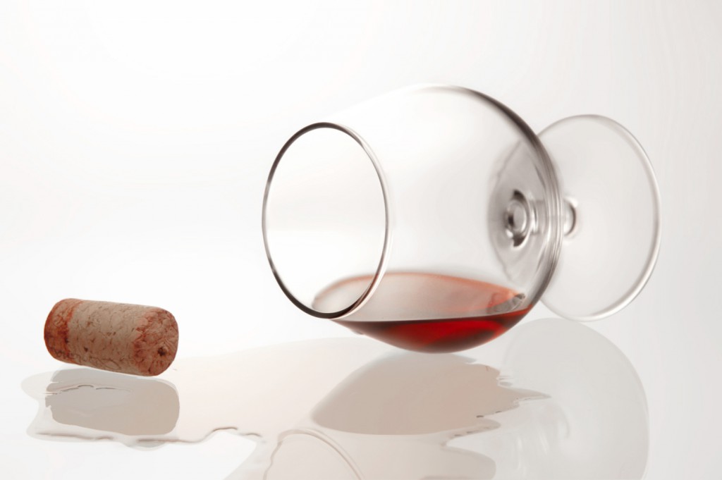 glass-of-wine-with-cork-2-1326585
